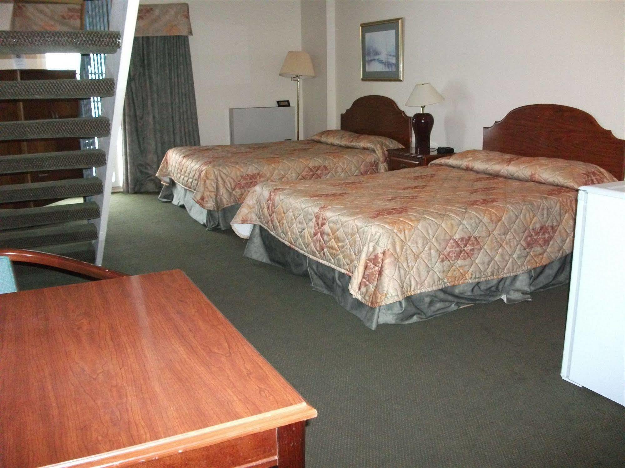 Travelodge By Wyndham Wasaga Beach Værelse billede