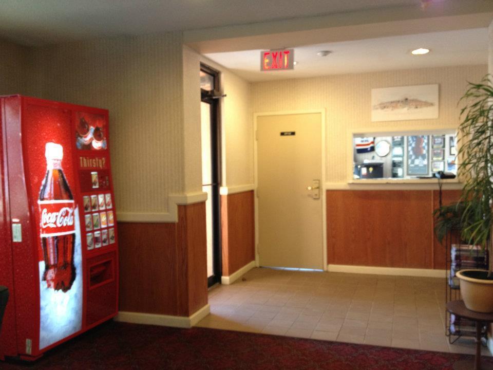Travelodge By Wyndham Wasaga Beach Eksteriør billede